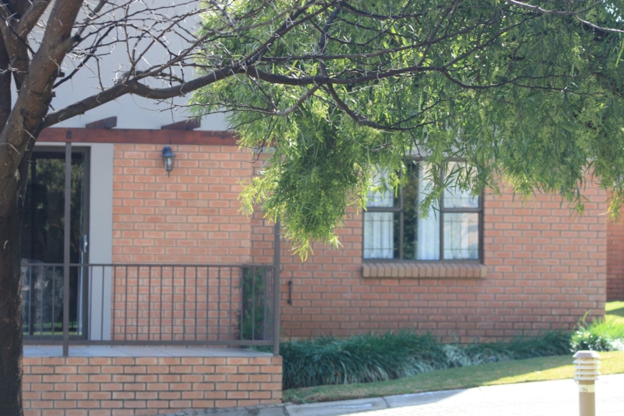 2 Bedroom Property for Sale in Langenhovenpark Free State